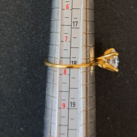 18BK HGE Gold Solitaire Ring With Clear Gemstone Size  7/8 - Picture 5 of 7